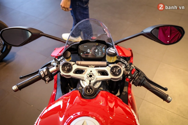 Cận cảnh ducati panigale v2 2020 vừa ra mắt tại việt nam