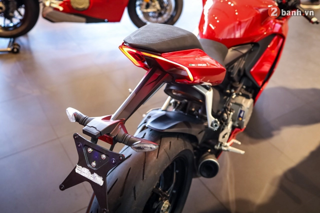 Cận cảnh ducati panigale v2 2020 vừa ra mắt tại việt nam