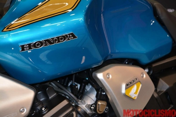 Cận cảnh honda cb1000r tribute - chiếc mô tô duy nhất trên thế giới lấy cảm hứng từ honda cb750 1968