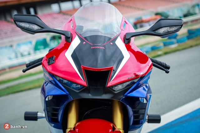 Cận cảnh honda cbr1000rr-r sp tại trường đua việt nam