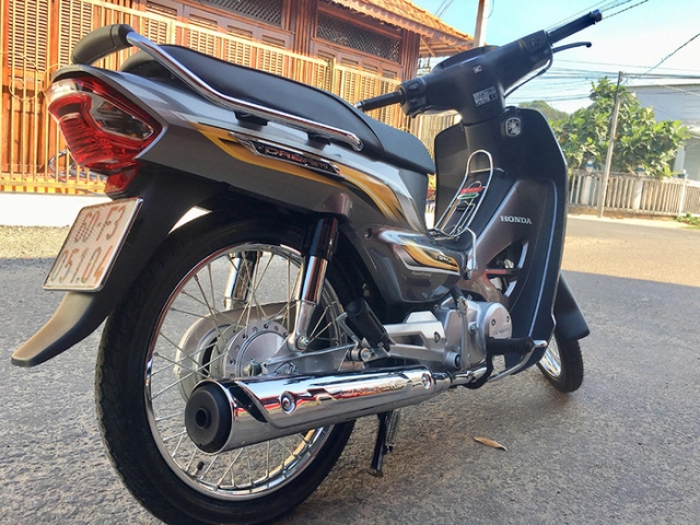 Cận cảnh honda dream 125 2019 co gia băng chiêc sh150i tai viêt nam