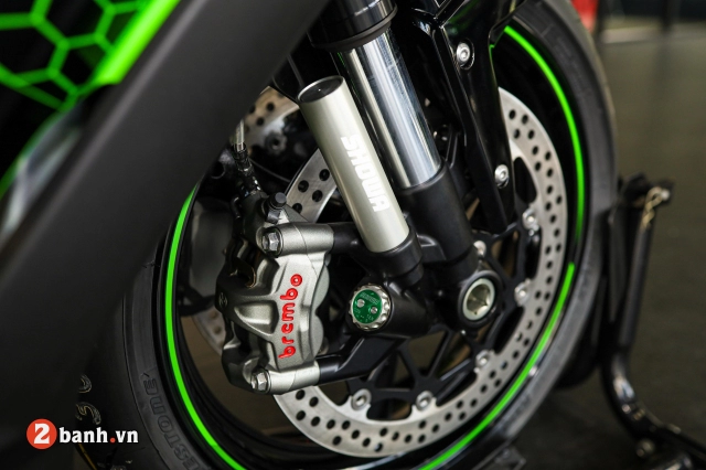 Cận cảnh kawasaki ninja zx-10r 2020 vừa về việt nam