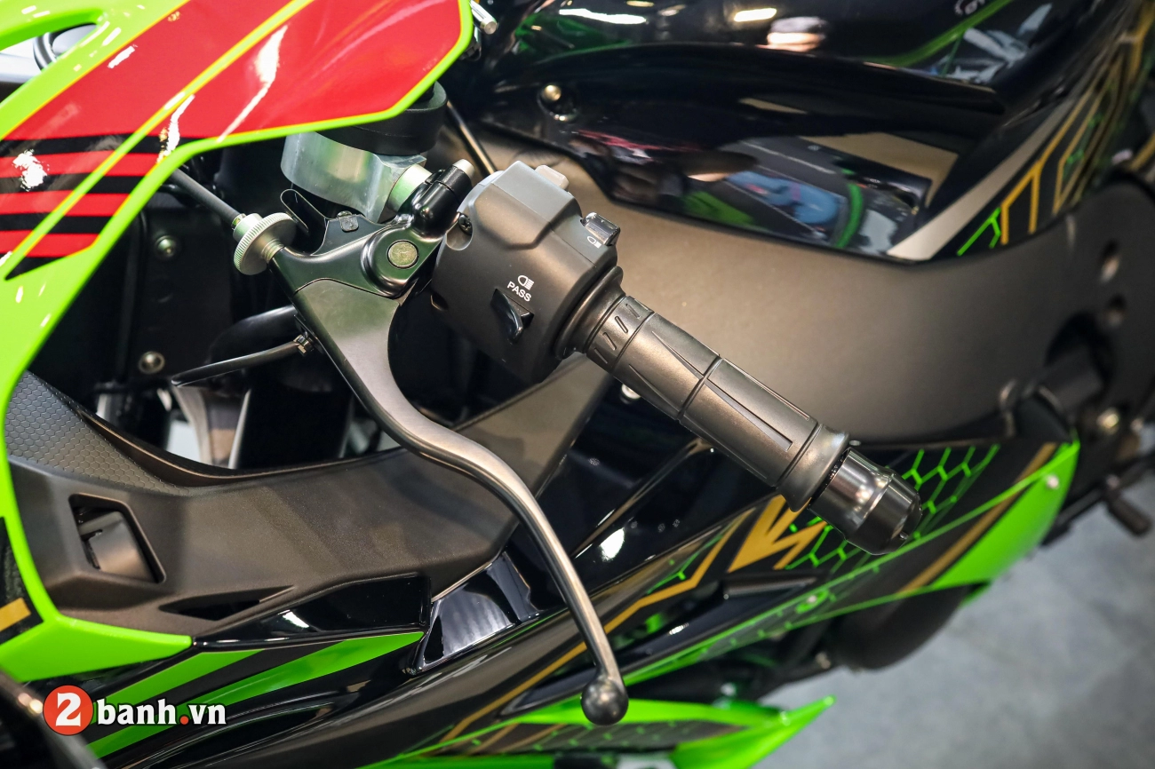 Cận cảnh kawasaki ninja zx-10r 2020 vừa về việt nam