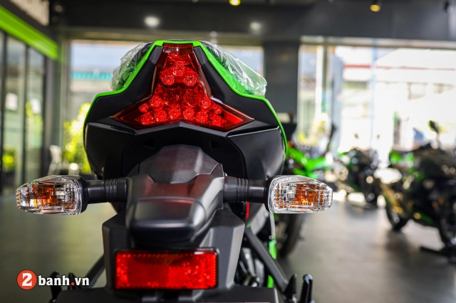 Cận cảnh kawasaki ninja zx-10r 2020 vừa về việt nam