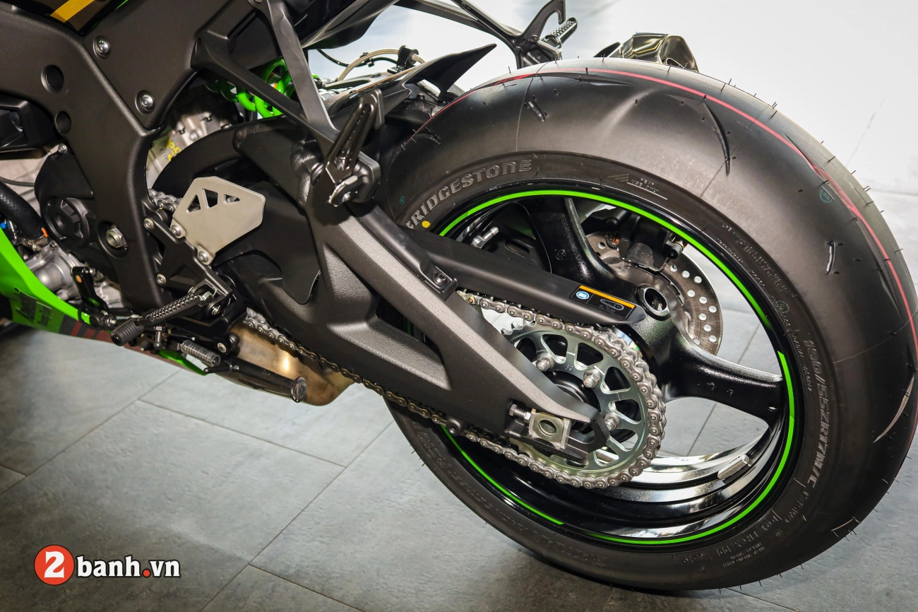 Cận cảnh kawasaki ninja zx-10r 2020 vừa về việt nam