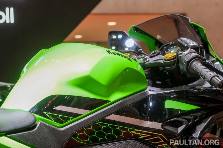 Cận cảnh kawasaki ninja zx-25r ông trùm của phân khúc sport dưới 300cc