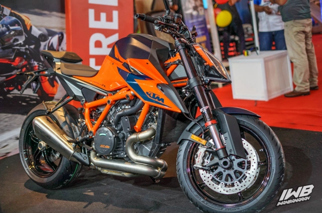 Cận cảnh ktm 1290 super duke r 2021