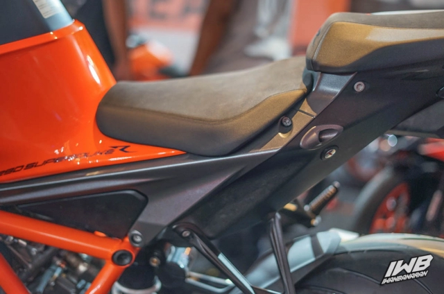 Cận cảnh ktm 1290 super duke r 2021