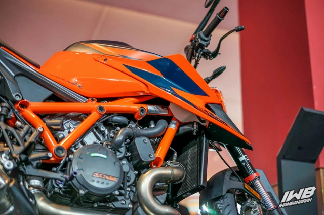 Cận cảnh ktm 1290 super duke r 2021