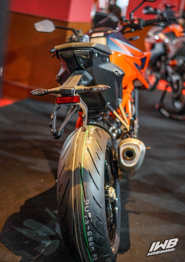 Cận cảnh ktm 1290 super duke r 2021