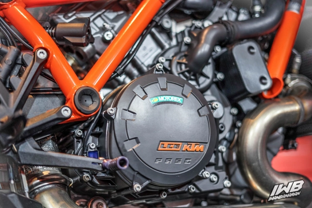 Cận cảnh ktm 1290 super duke r 2021