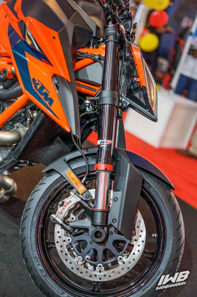 Cận cảnh ktm 1290 super duke r 2021