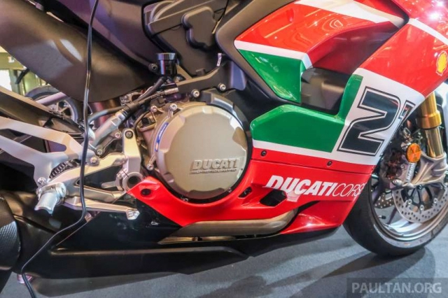 Cận cảnh phiên bản đặc biệt ducati panigale v2s bayliss và scrambler 1100 tribute pro