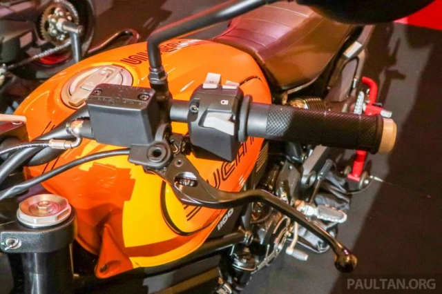 Cận cảnh phiên bản đặc biệt ducati panigale v2s bayliss và scrambler 1100 tribute pro