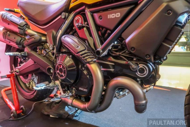 Cận cảnh phiên bản đặc biệt ducati panigale v2s bayliss và scrambler 1100 tribute pro