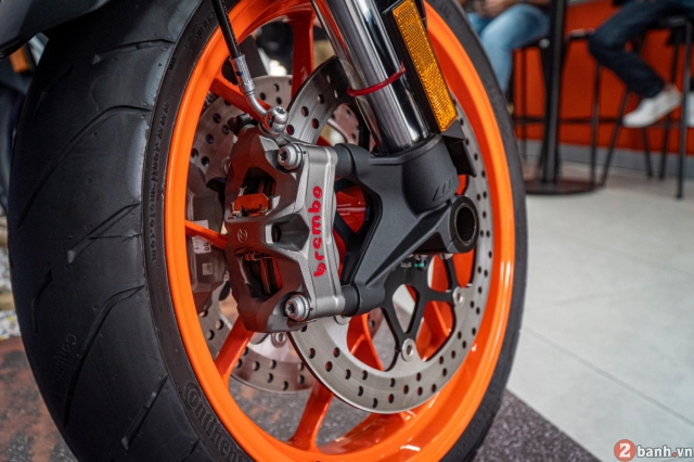 Cận cảnh siêu dao mổ ktm 890 duke r 2022 lần đầu ra mắt thị trường việt