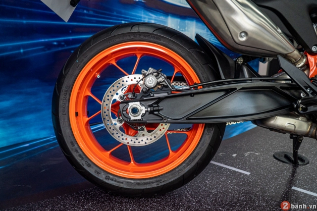 Cận cảnh siêu dao mổ ktm 890 duke r 2022 lần đầu ra mắt thị trường việt