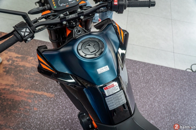 Cận cảnh siêu dao mổ ktm 890 duke r 2022 lần đầu ra mắt thị trường việt