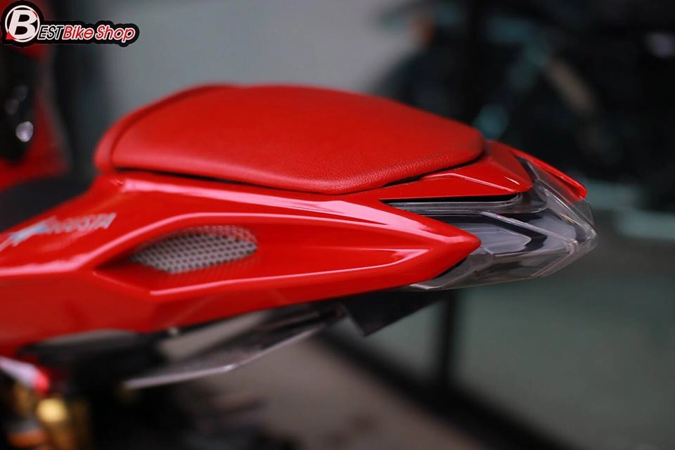 Cận cảnh siêu mô tô ý mv agusta f3 675 nâng cấp nhẹ nhàng đầy sức hút