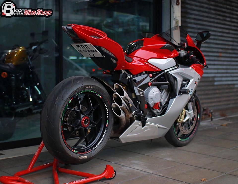 Cận cảnh siêu mô tô ý mv agusta f3 675 nâng cấp nhẹ nhàng đầy sức hút