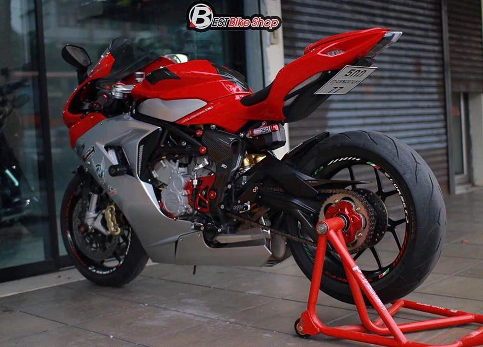 Cận cảnh siêu mô tô ý mv agusta f3 675 nâng cấp nhẹ nhàng đầy sức hút