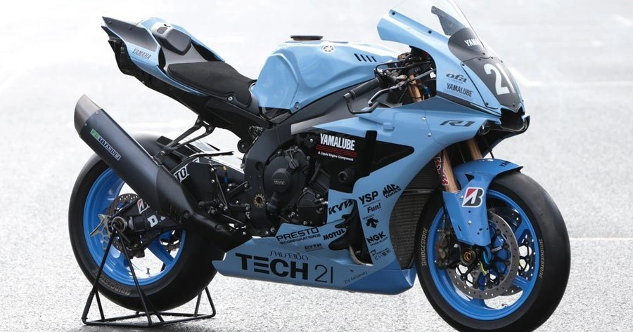 Cận cảnh yamaha r1 tech 21 2019 thực tế trên đường đua