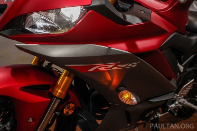 Cận cảnh yamaha r25 2019 vừa chính thức ra mắt tại malaysia