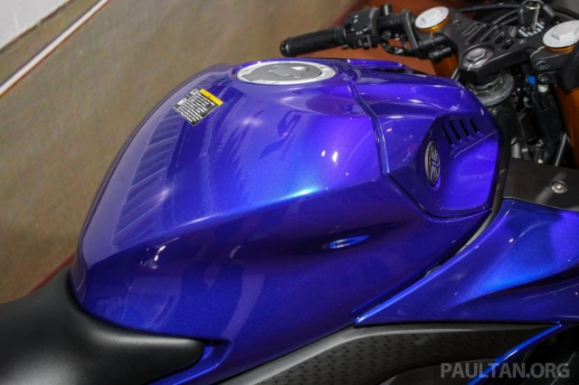 Cận cảnh yamaha r25 2019 vừa chính thức ra mắt tại malaysia