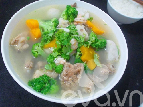 Canh sườn thập cẩm hấp dẫn