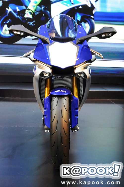  cặp yamaha r1 và r1m 2015 tại bangkok motor show 2015 