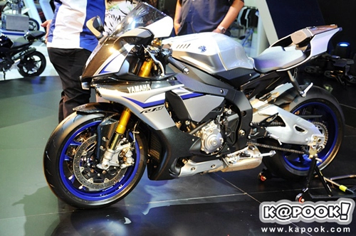  cặp yamaha r1 và r1m 2015 tại bangkok motor show 2015 