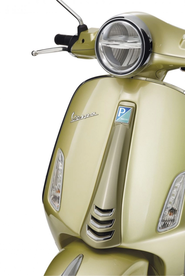 Chi tiết vespa primavera 2021 phiên bản kỷ niệm trị giá gần 130 triệu đồng