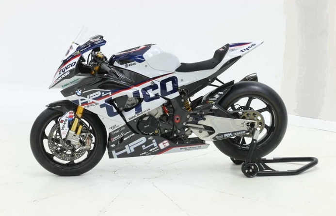 Chiêm ngưỡng phiên bản bmw hp4 race -tyco với ngoại hình hoàn hảo