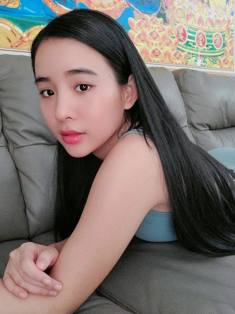 Cô bé nhút nhát khiến cố ca sĩ phi nhung phá lệ nhận nuôi 5 năm vụt lớn xinh như hotgirl