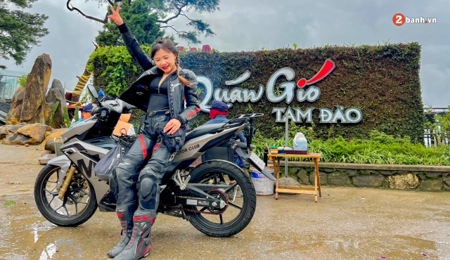 Cô gái xuyên việt hơn 4000km cùng honda winner x