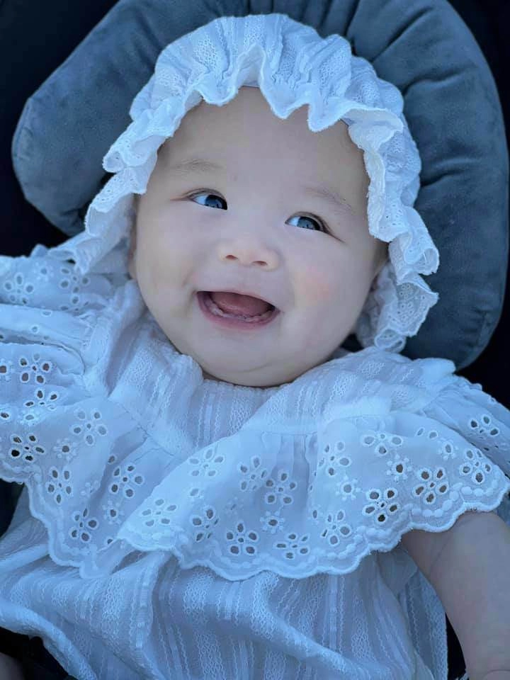 Con gái mua gen lai tây của an nguy tròn 1 tuổi da trắng mắt tròn hệt thiên thần