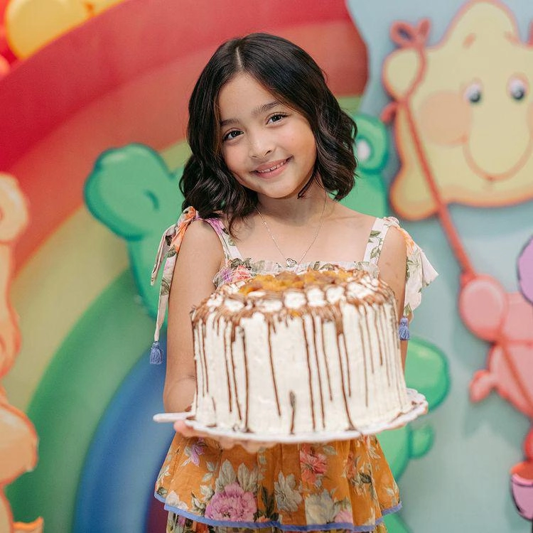 Con gái mỹ nhân đẹp nhất philippines chào đời không biết xấu là gì tròn 7 tuổi ngoại hình có nhiều thay đổi