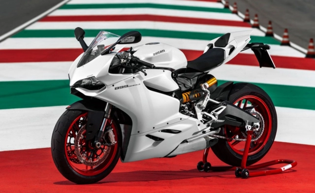 Đam mê ducati panigale 899 và những điều phải chấp nhận