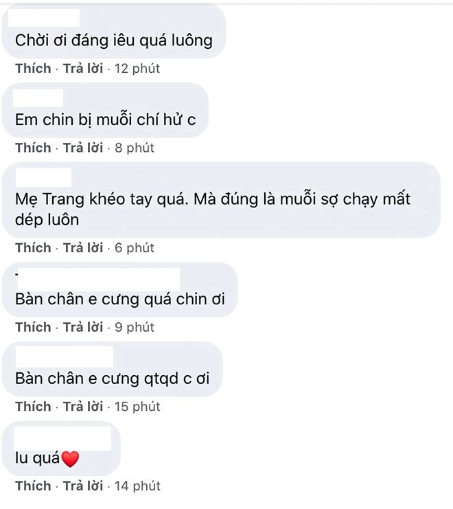 Đàm thu trang diện dép cây nhà lá vườn cho con công năng ăn đứt dép hiệu của mẹ