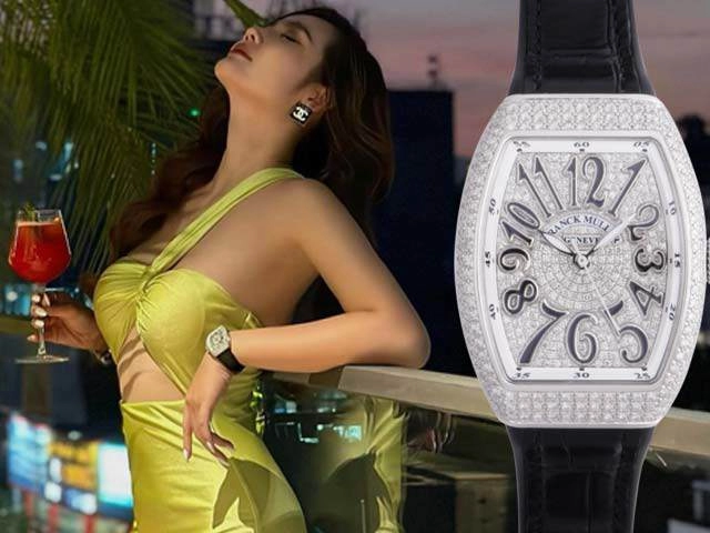 Danh tính mỹ nữ hà nội chịu chơi đi bơi vẫn đeo đồng hồ nạm đầy kim cương
