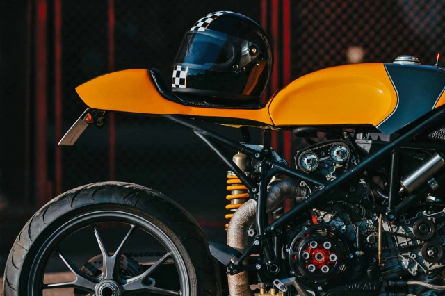 Ducati 749 độ phong cách cafe racer tàn bạo với thời gian 3 năm