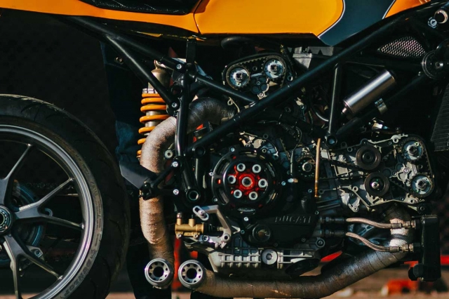Ducati 749 độ phong cách cafe racer tàn bạo với thời gian 3 năm