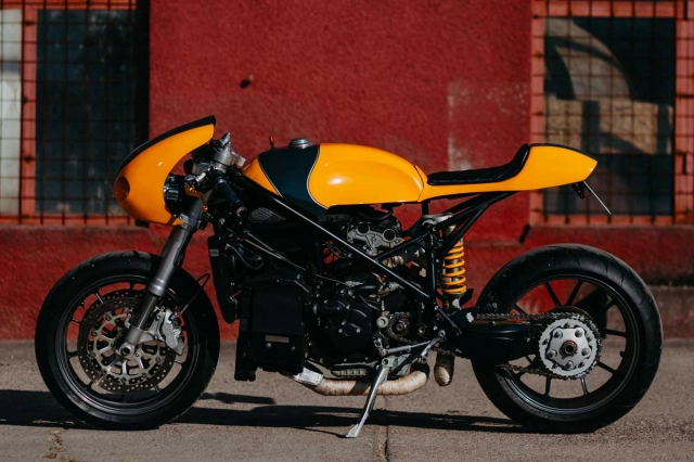 Ducati 749 độ phong cách cafe racer tàn bạo với thời gian 3 năm