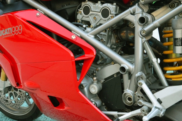Ducati 999 2003 cổ được đấu giá với mức khởi điểm bất ngờ