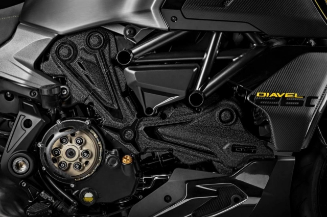 Ducati diavel 1260 lamborghini có gì đặc biệt