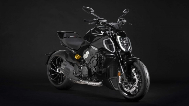 Ducati diavel v4 2023 lột xác trong năm mới với phương châm dare to be bold