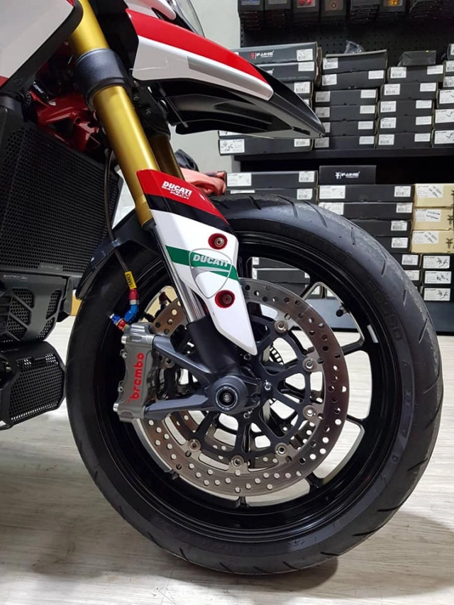 Ducati hypermotard 939 độ mặn mòi với dàn option cao cấp