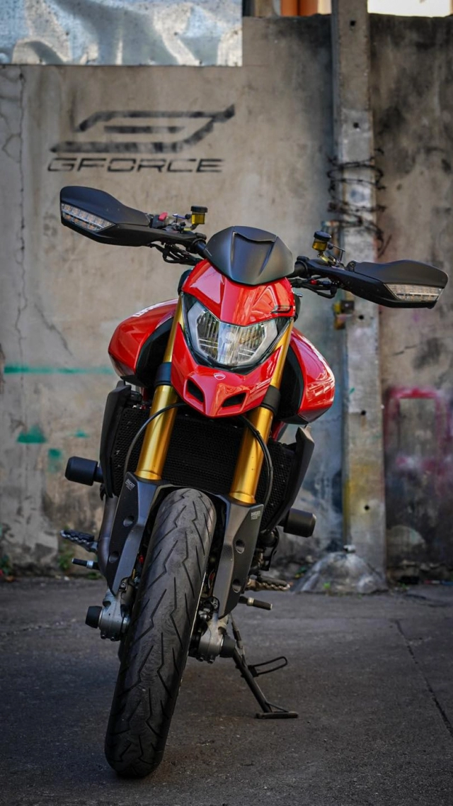 Ducati hypermotard 950 độ tối tân với dàn đồ chơi cực khủng