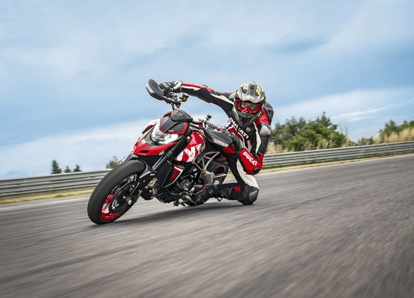 Ducati hypermotard 950 rve ra mắt với ngoại hình cực chất