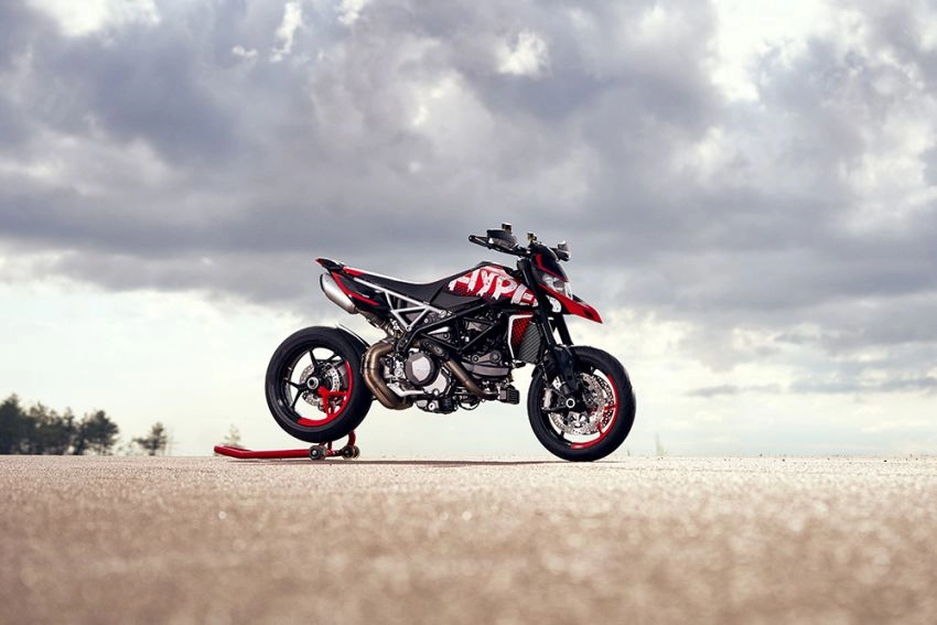 Ducati hypermotard 950 rve ra mắt với ngoại hình cực chất